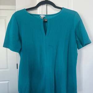 Calvin Klein Women's Blue Short Sleeve V-Neck Blouse